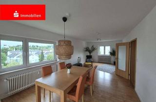 Wohnung kaufen in 61440 Oberursel, Traumhafter Weitblick: Gepflegte 3-Zimmer-Wohnung mit Balkon in Oberursel
