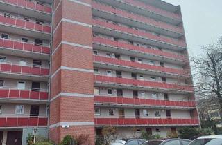 Wohnung kaufen in 22529 Lokstedt, 2-Zimmer Wohnung mit Balkon und Stellplatz