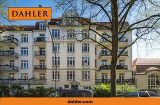 Wohnung kaufen in 22303 Winterhude, Stilvolle Altbauwohnung mit Garten in Top-Lage