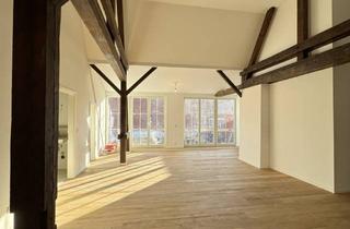 Wohnung mieten in 14913 Jüterbog, Exklusive 4-Zimmer-Wohnung mit Balkon im denkmalgeschützten Offizierskasino