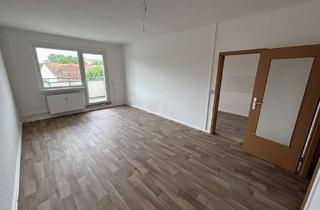 Wohnung mieten in Wolfenbütteler Straße 10, 38820 Halberstadt, Frisch renovierte 3-Zimmer-Wohnung mit Balkon!