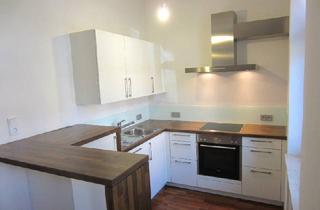 Wohnung mieten in 91054 Erlangen, Renovierte Altbauwohnung, Parkett, Einbauküche