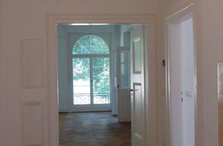 Wohnung mieten in 69120 Neuenheim, Stilvolle 4-Zimmer-Wohnung in denkmalgeschützter Villa mit großem Garten HD-Neuenheim