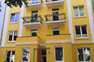 Wohnung mieten in Steinrader Weg 89, 23558 St. Lorenz Nord, Gepflegte 3-Zimmer-Wohnung mit Balkonen im 1. OG in Bahnhofsnähe