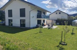 Wohnung mieten in Schwalbenweg, 87480 Weitnau, Lichtdurchflutete 100m², 3-Zimmer-Erdgeschosswohnung mit Terrasse & Garten, Carport in Seltmans