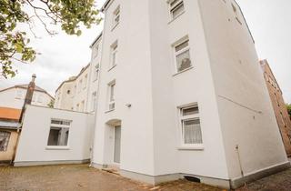 Wohnung mieten in Wilhelmstr. 20, 24534 Innenstadt, modernisierte 3 Zimmerwohnung mit Altbauflair