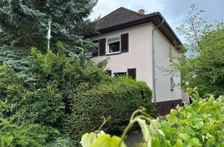 Einfamilienhaus kaufen in 64297 Eberstadt, Freistehendes Einfamilienhaus mit großem Grundstück in begehrter Wohnlage am Fuß des Frankensteins