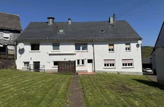 Haus kaufen in 55743 Kirschweiler, Zwei eigenständige Hälften mit großem Grundstück , Grillhaus & Garagen