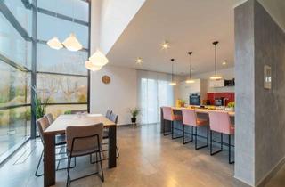 Haus kaufen in 79312 Emmendingen, Exklusive Aussichtslage: Ihr Highline-Traum auf circa 830 m² - Modernes Wohnen über den Dächern von