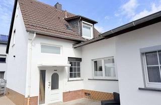 Einfamilienhaus kaufen in Brühlstraße, 69207 Sandhausen, Saniertes und freistehendes Einfamilienhaus in beliebter Lage von Sandhausen