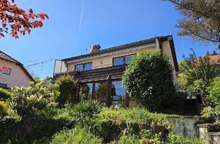 Haus kaufen in 97483 Eltmann, Ruhig gelegenes EFH mit Garagen und schönem Garten in beliebter Siedlungslage von Eltmann