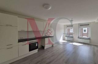 Wohnung mieten in Marktstraße 161, 26382 Bant, Moderne Dachgeschosswohnung mit Wanne und Einbauküche