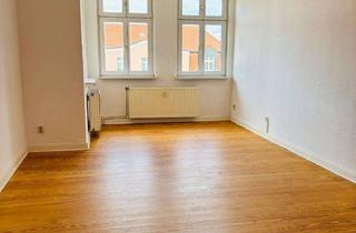 Wohnung mieten in Lübecker Straße 180, 19059 Weststadt, Attraktive 3-Zimmer-Wohnung mit Balkon