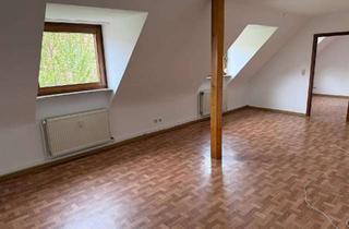 Wohnung mieten in Tannenbergstraße, 73734 Esslingen, 4-Zimmer-Dachgeschosswohnung in guter Lage