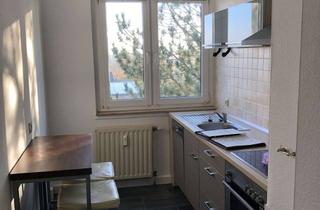 Wohnung mieten in Erich-Weinert-Straße 98, 06667 Weißenfels, 3-Raum Wohnung mit Einbauküche