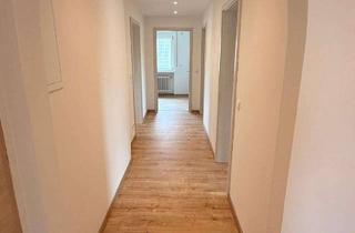 Wohnung mieten in Freiwaldauer Straße 15, 91315 Höchstadt, Alltagstaugliche 4-Zimmer-Wohnung mit Balkon in Höchstadt