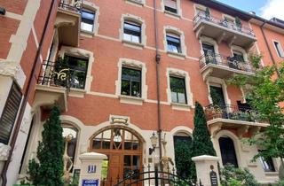 Wohnung mieten in Schanzenstr. 11, 68159 Mannheim, Außergewöhnliche 3-Zimmer-Altbau-Wohnung mit großem Süd-Balkon, hochwertige Einbauküche, Klimaanlage