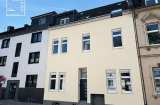 Mehrfamilienhaus kaufen in 42529 Velbert, KAISER III – Hochwertig kernsaniertes Mehrfamilienhaus mit drei Wohneinheiten