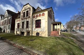 Villa kaufen in Rudolf-Breitscheid-Str., 23936 Grevesmühlen, Stadtvilla (1911) mit 3 Wohneinheiten, Autostellplätzen u. Sitzgelegenheiten, 2008 kernsaniert !!