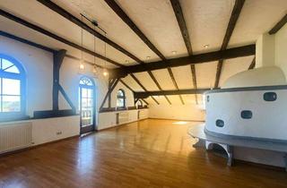 Wohnung kaufen in 83125 Eggstätt, Vielseitige Dachgeschosswohnung mit liebevollen Details eines historischen Bauernhauses