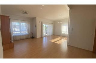 Penthouse kaufen in 74211 Leingarten, Lichtdurchflutete Wohnung mit Aufzug, Balkon und Einzelgarage