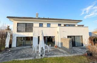 Einfamilienhaus kaufen in 84130 Dingolfing, Bezugsfreies Wohnhaus mit Einliegerwohnung in Dingolfing