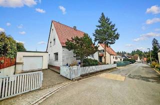 Einfamilienhaus kaufen in 90562 Heroldsberg, Heroldsberg - Charmantes Sanierungsobjekt mit Traumgarten in Toplage