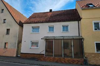 Haus kaufen in 92259 Neukirchen, Neukirchen bei Sulzbach-Rosenberg - Wohnhaus in Neukirchen in zentraler Lage