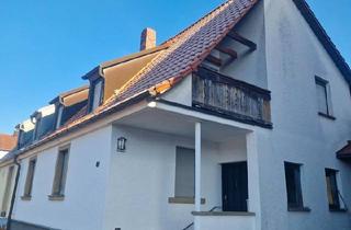 Doppelhaushälfte kaufen in 97261 Güntersleben, Güntersleben - Doppelhaushälfte mit Doppelgarage Terrasse Innenhof Halle