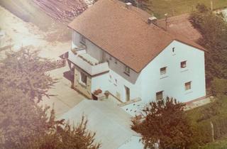 Haus kaufen in 92272 Freudenberg, Freudenberg - Zweifamilienhaus in Schnaittenbach renovierungsbedürftig