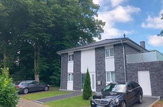 Haus mieten in Am Langberg 7a, 21033 Hamburg, Hamburg - Exklusive Stadthausvilla in Hamburg-Boberg mit eigenem Wald 157 m² möblier für 10 Mon.