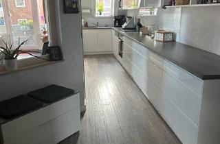 Wohnung kaufen in 23738 Lensahn, Lensahn - Moderne, helle 4 12 -Zimmer Maisonette-Wohnung, Balkon und Sauna