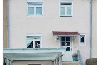 Haus kaufen in 01662 Meißen, Meißen - Tolles Reihenmittelhaus in ruhiger Lage mit Garten, Kamin,Carport