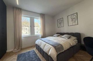 Wohnung kaufen in 60435 Preungesheim, Luxuriös renovierter Altbau mit Ostbalkon