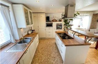 Wohnung kaufen in 31319 Sehnde, Großzügige 4-Zi-Whg . # Gartenantei # ruhige Lage # Garage