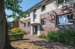 Sozialwohnungen mieten in Kamper Weg 182, 25524 Itzehoe, Ihr neues Zuhause mit Balkon, Einbauküche und neuem Badezimmer (WBS erforderlich)