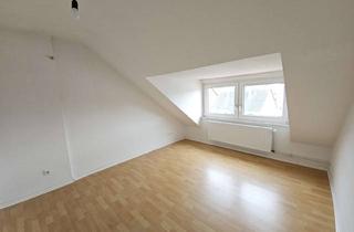 Wohnung mieten in 38106 Braunschweig, Lichtdurchflutete 2,5-Zimmer-Wohnung mit Einbauküche & Dachbodenabteil