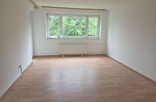 Wohnung mieten in Hasselstraße 157, 42651 Solingen-Mitte, Geräumige 4-Zimmer-Wohnung mit Balkon