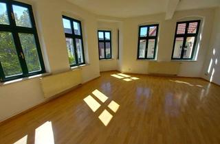 Wohnung mieten in Breitscheidplatz 15, 06493 Ballenstedt, Helle 3-Raum-Wohnung im Altbau (1. OG)