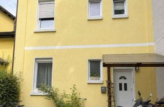 Wohnung mieten in 44791 Grumme, Dachgeschosswohnung mit Einbauküche im Zweifamilienhaus
