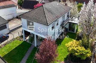 Haus kaufen in 55546 Biebelsheim, Großzügiges Wohnen mit idyllischem Garten