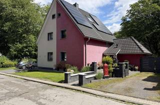 Doppelhaushälfte kaufen in 45896 Scholven, Einziehen u. Wohlfühlen! Modernisierte Doppelhaushälfte mit einem tollen Garten in ruhiger Wohnlage!