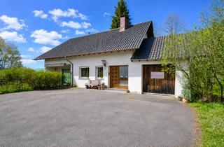 Haus kaufen in 88410 Bad Wurzach, Sanierungsobjekt mit Charme und Entwicklungspotenzial auf ca. 7.455 m² Grundstück
