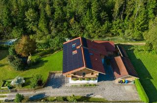 Haus kaufen in Berchtesgadener Straße 10, 83458 Schneizlreuth, Wohnen im Grünen: Großes Haus mit Garten und zusätzlichem Baugrund (provisionsfrei)