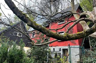 Haus kaufen in Nalshof 17, 58762 Altena, Fachwerkhaus mit weitläufigem Blick über Altena