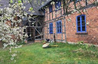 Haus kaufen in 39638 Zobbenitz, Wohnen im Fachwerkhaus. 3 Wohneinheiten. Großer Obstgarten, Wiese und Waldanteil inklusive.