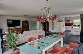 Haus kaufen in 09350 Lichtenstein, Exklusiver Bungalow mit Wintergarten, Fußbodenheizung und Kamin in ruhiger Wohnlage von Lichtenstein