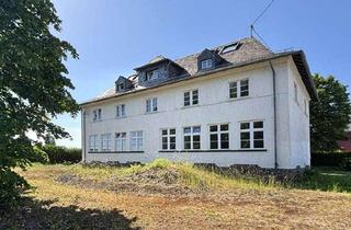 Haus kaufen in 56814 Illerich, Ehemalige Dorfschule - Großzügiges Wohnbauprojekt oder Mehrgenerationenhaus am Ortsrand