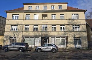 Anlageobjekt in Am Berge, 18273 Güstrow, Gepflegtes WGH mit 8 Wohnungen und Parkplätzen in Zentrumslage