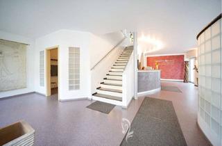 Praxen kaufen in 97450 Arnstein, Hochwertige Physiopraxis & vermietete 4-Zimmer-Dachgeschoss-Wohnung